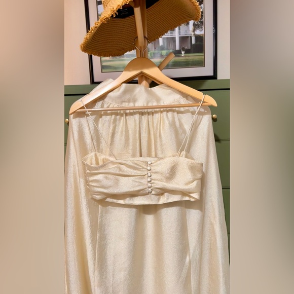 Reformation Carlow Two Piece in Buttercream, size 4, brand new, never worn. - Picture 8 of 16